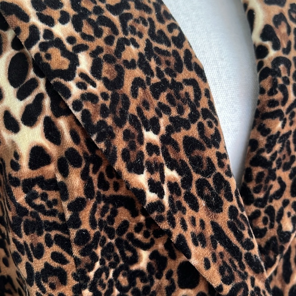 Leopard Print Women's Jacket - Picture 3 of 10